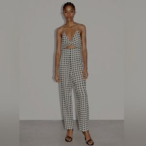 Jumpsuit with bow on back